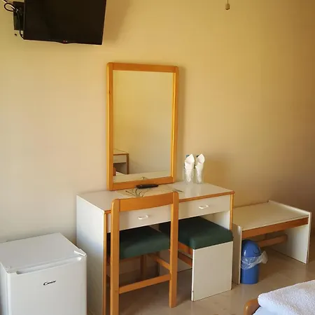 Moustakis Szálloda Ajía Effimía