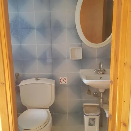 μουστάκης 2* Αγία Ευφημία