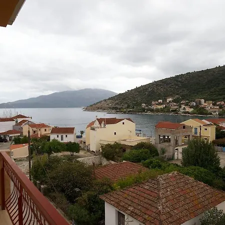 μουστάκης 2*