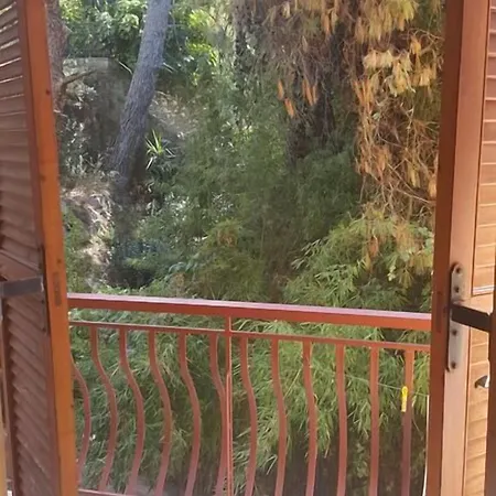 Moustakis Szálloda Ajía Effimía