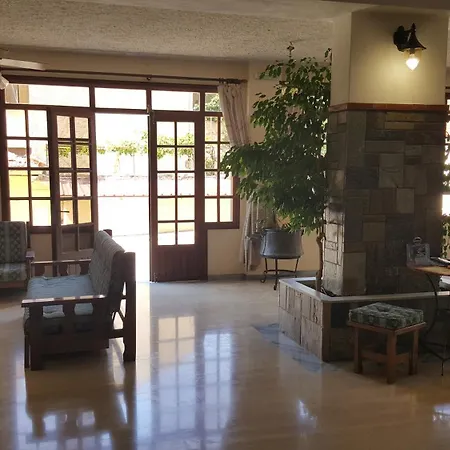 Moustakis Hotell